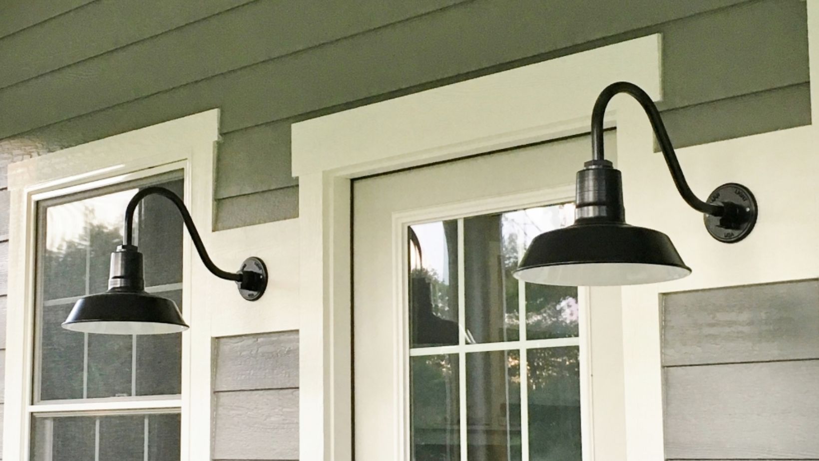 Important Considerations Before You Buy Barn Lights